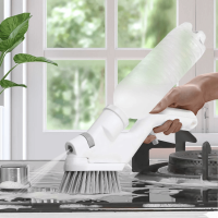 Щетка для собирания 4 в 1 с разпылитилем Water Spray Cleaning Kits